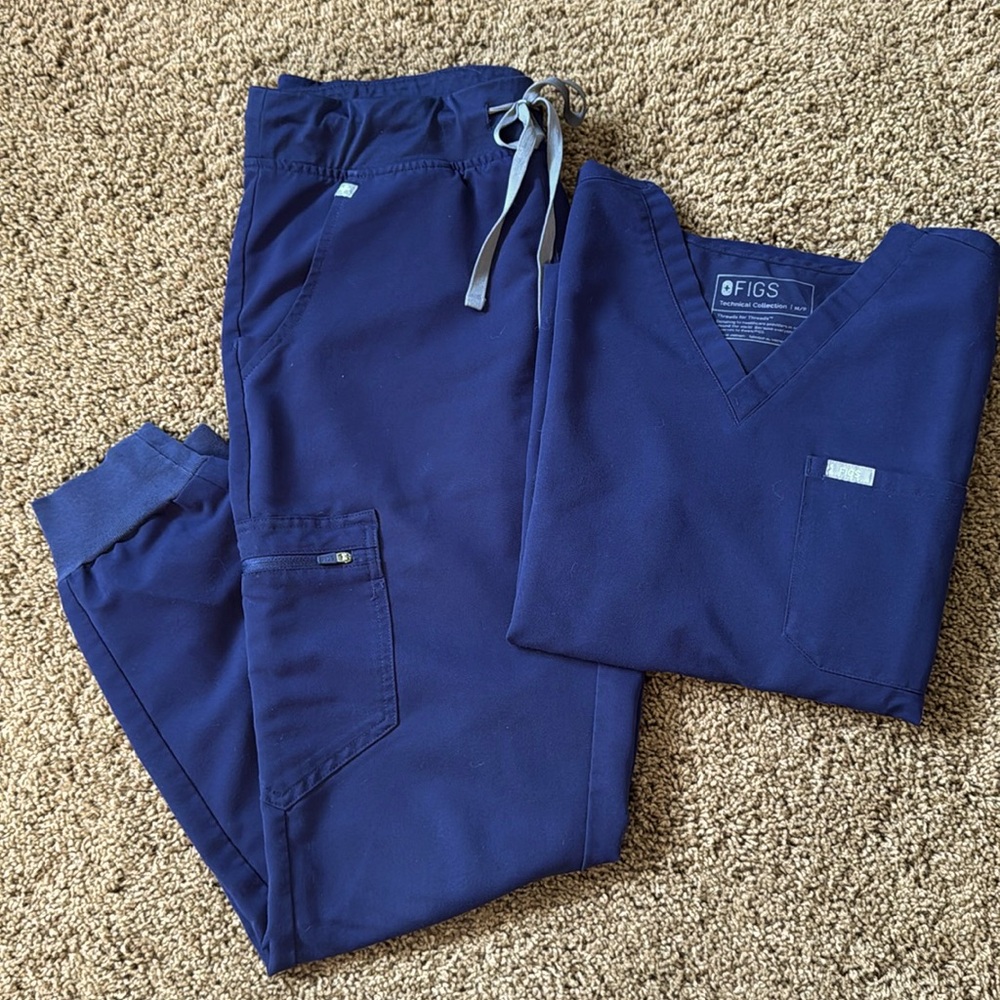 Figs Navy Scrub Set